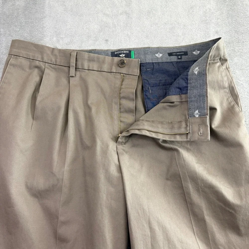 Dockers Mens 38x32 Classic Fit Flat Front Pants Khaki Stain Defender‎ Workwear